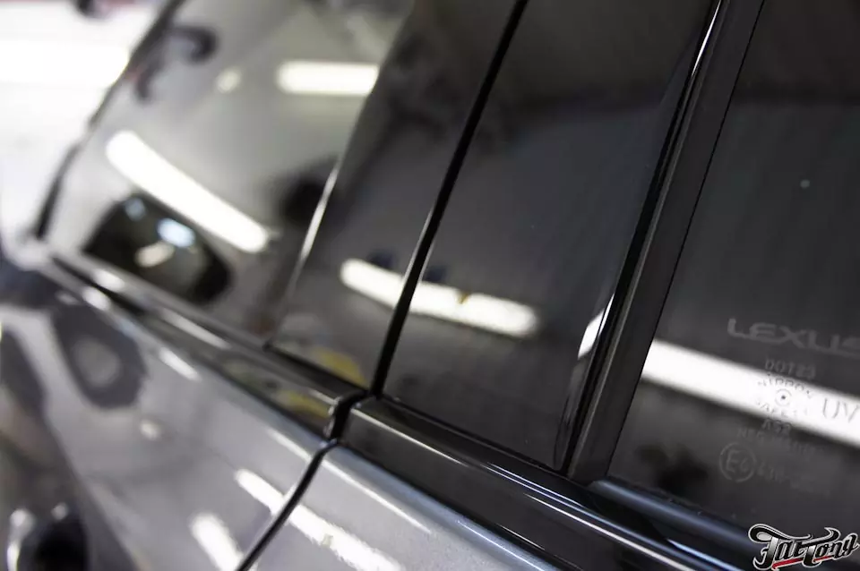Lexus GS350. Химчистка подкапотного пространства. Полировка кузова, защита керамическим составом.